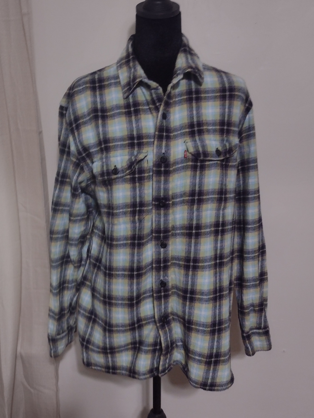 Levi Button Down Heavy Flannel Shirt Size Medium
